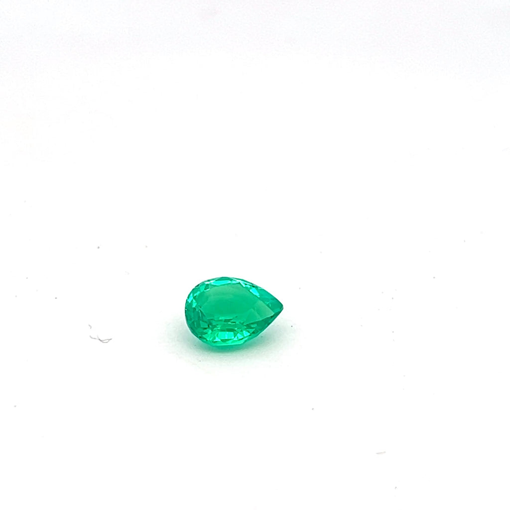 Colombian Lab Grown Green Emerald Pear 1.57Ct