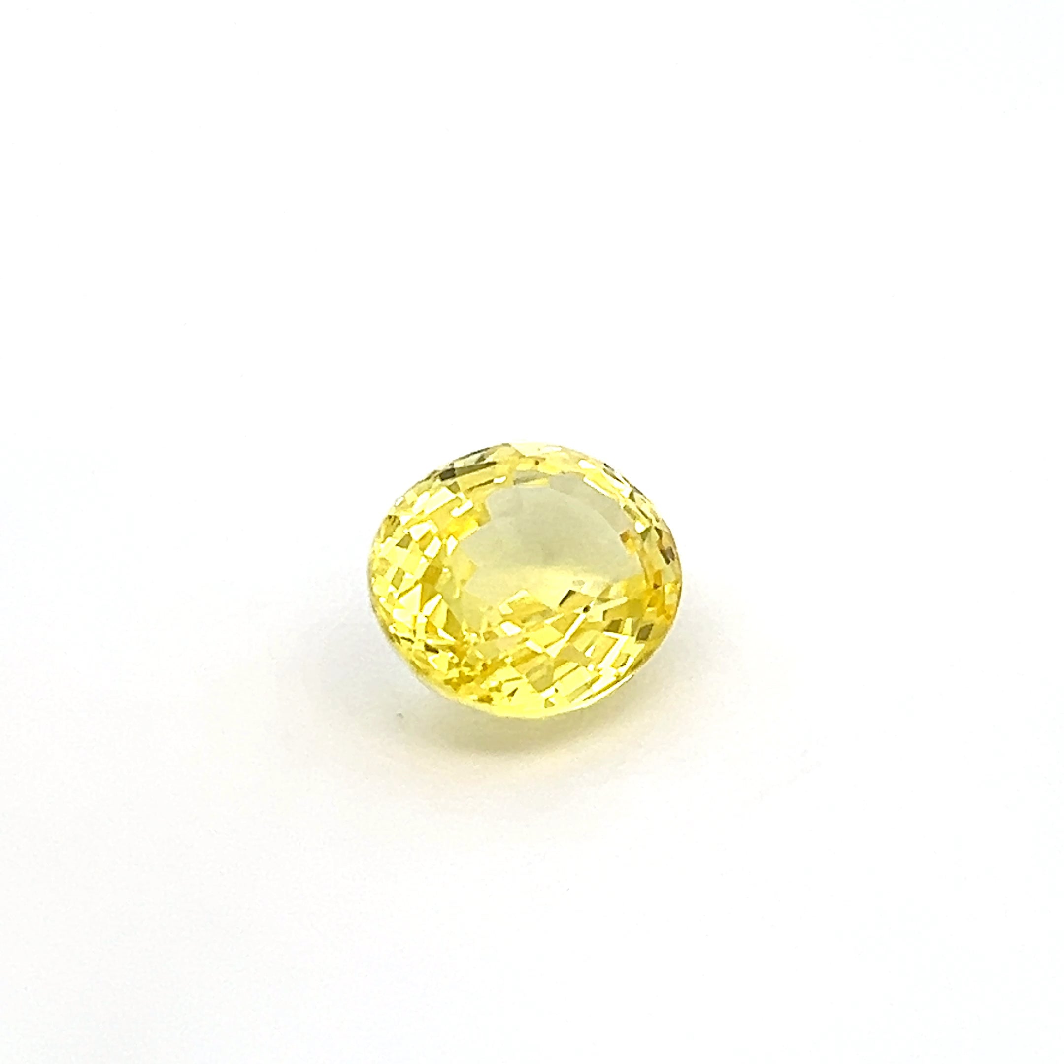 oval yellow sapphire 7.32ct